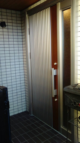 【箕面第一中学校前店】最新の断熱ドアに交換（名古屋市）