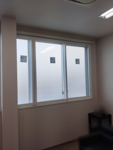 大阪府　東淀川区　S社様　オフィス窓　内窓　プラマードUを設置しました。　快適空間オフィス窓へリノベーション